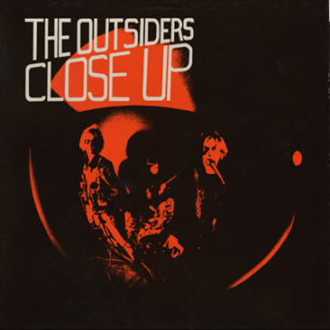 Close up - Outsiders