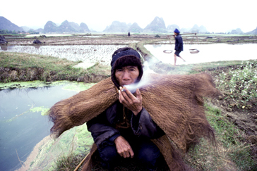 Anziano in una risaia, Guilin 1976