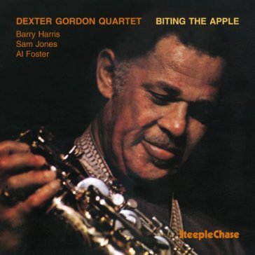 Biting the apple - Gordon Dexter Quarte