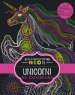 Caleidoscopio neon. Unicorni da colorare. Ediz. illustrata. Con 6 pennarelli colorati