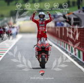 Ducati. Il libro ufficiale Ducati corse 2022. Ediz. italiana e inglese