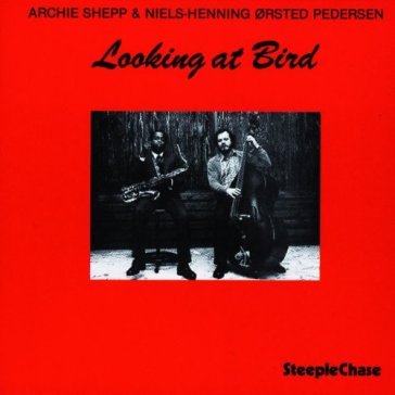 Looking at bird - Shepp Archie & Peder